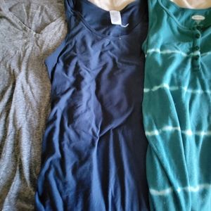 lot of maternity tops size m